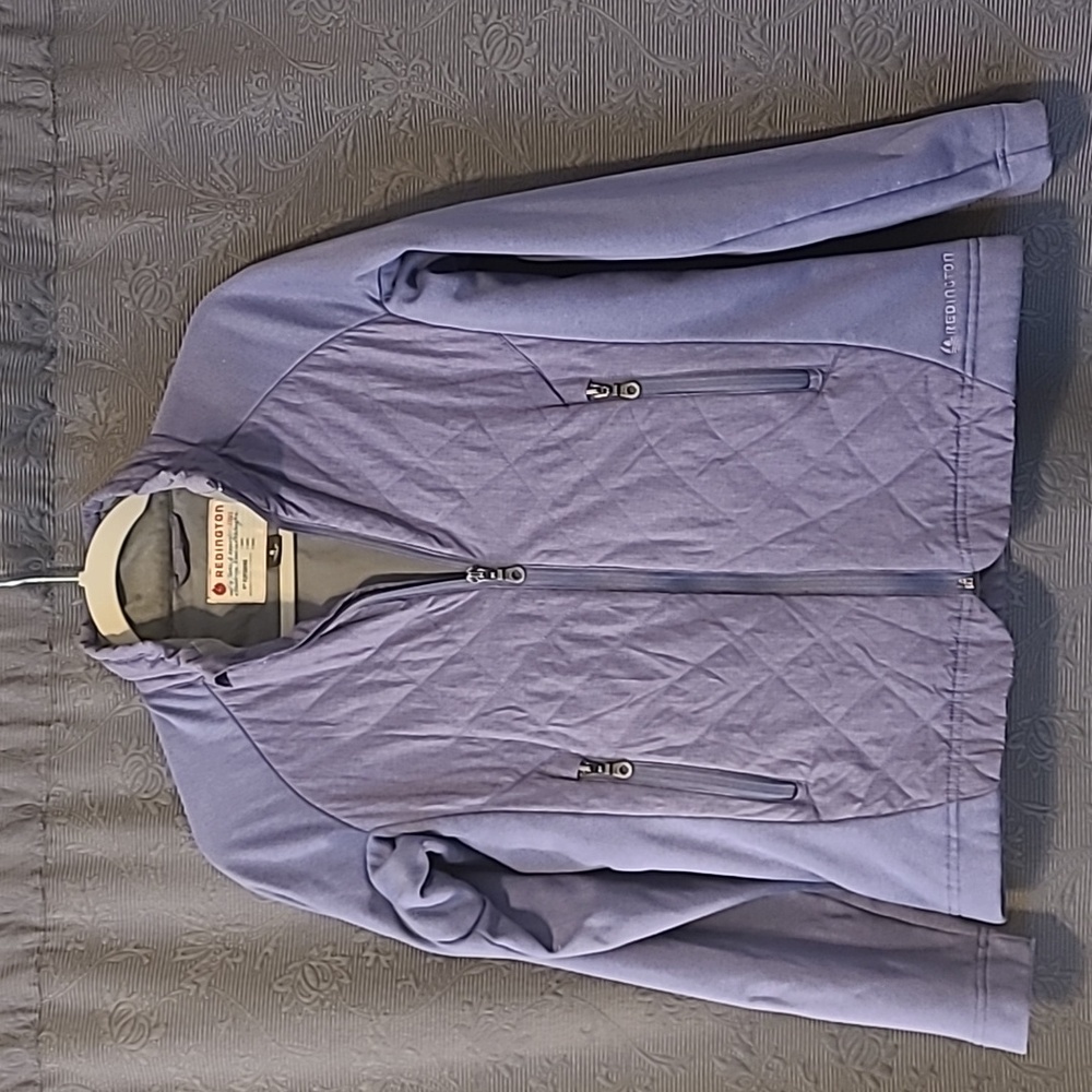 🌸Redington Casting Jacket, light purple quilted design on chest, size S